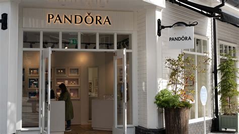 pandora kildare village uk.